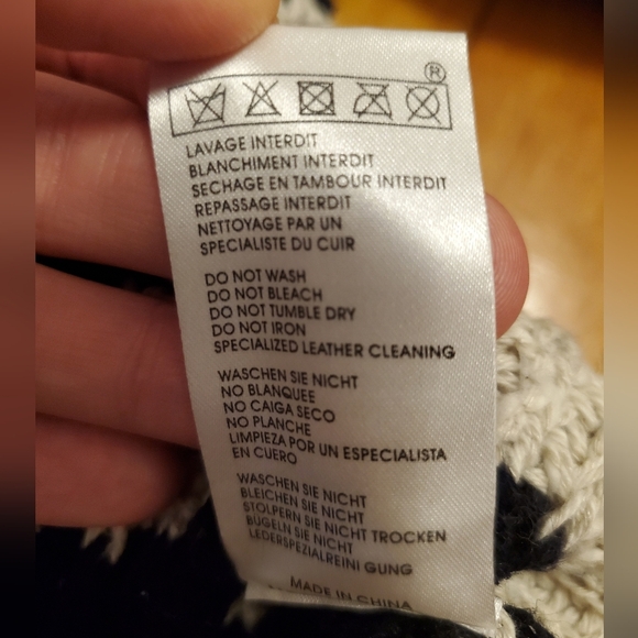 Maje long sleeves knit sweater. Zipper on wrists. Striped. Black and beige. M. - Picture 6 of 9